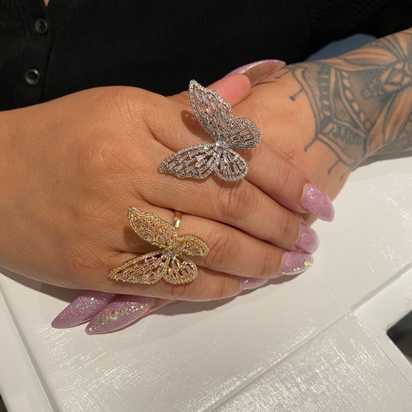 Large Crystal Butterfly Ring - Picture 3 of 5